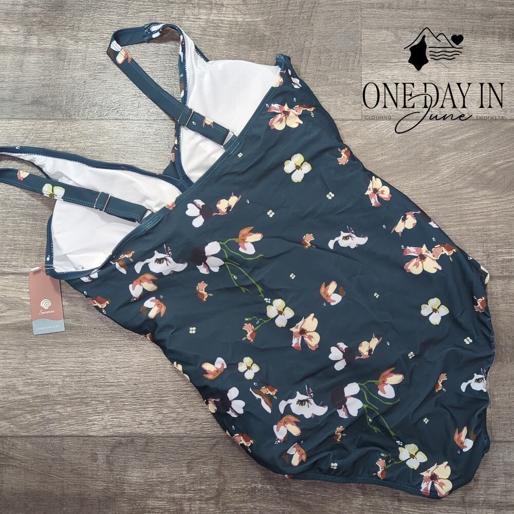 Smismivo Cross Front One Piece Swimsuit Size XL - Picture 6 of 6